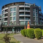 Menada Sunny Plaza * サニービーチ