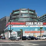 Menada Sunny Plaza アパート *