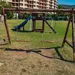 Menada Sunny Plaza 아파트