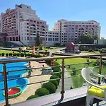 Menada Sunny Plaza *