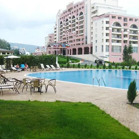 Apartment Menada Sunny Plaza