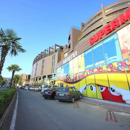 Menada Sunny Plaza *