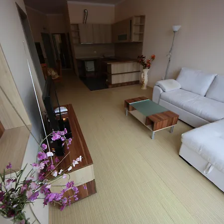 Menada Sunny Plaza Slăntjev Brjag