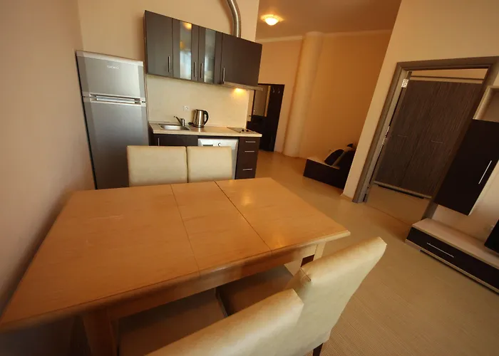 Menada Sunny Plaza *