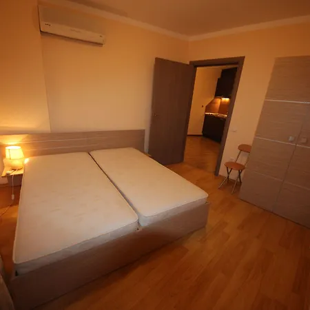 Menada Sunny Plaza Slăntjev Brjag