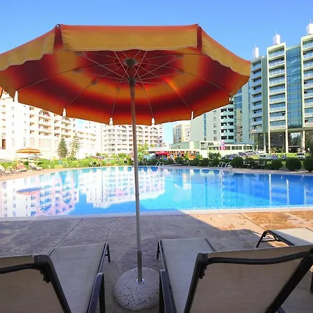 Menada Sunny Plaza *